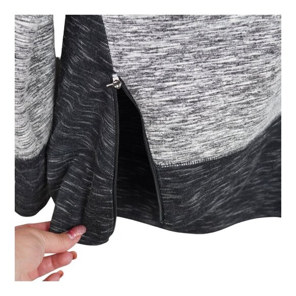 EUC‎ Athleta Gray Colorblock Pullover Sweatshirt with Zipper Detail Size S - Picture 4 of 10